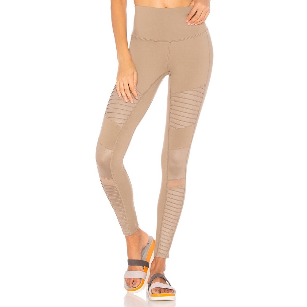 Alo Yoga Moto Legging in Gravel/Glossy Gravel Size Medium M